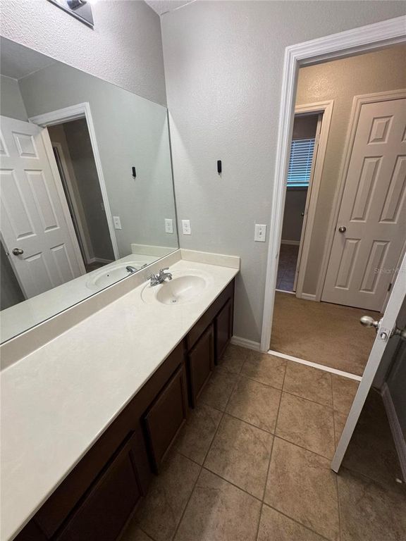 Image 27 of property listing at 11938 SILVERLAKE PARK DRIVE, Windermere, FL 34786