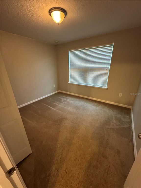 Image 30 of property listing at 11938 SILVERLAKE PARK DRIVE, Windermere, FL 34786