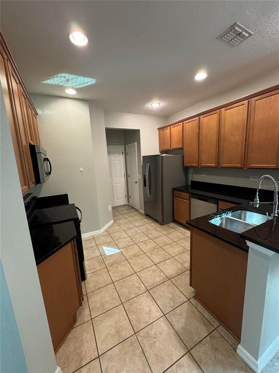 Image 4 of property listing at 11938 SILVERLAKE PARK DRIVE, Windermere, FL 34786