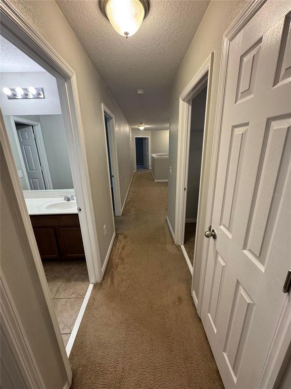 Image 32 of property listing at 11938 SILVERLAKE PARK DRIVE, Windermere, FL 34786