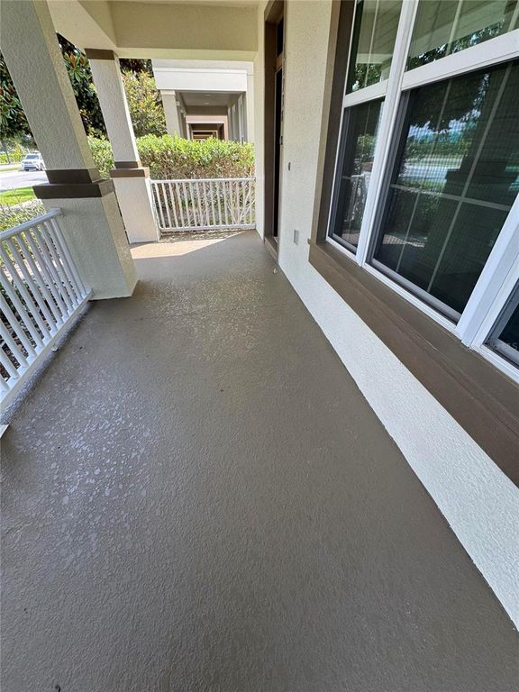 Image 37 of property listing at 11938 SILVERLAKE PARK DRIVE, Windermere, FL 34786