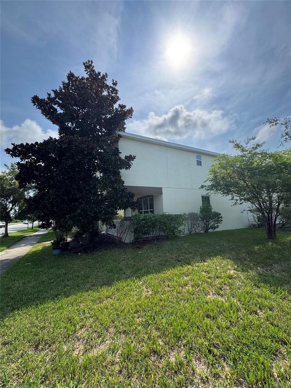 Image 39 of property listing at 11938 SILVERLAKE PARK DRIVE, Windermere, FL 34786