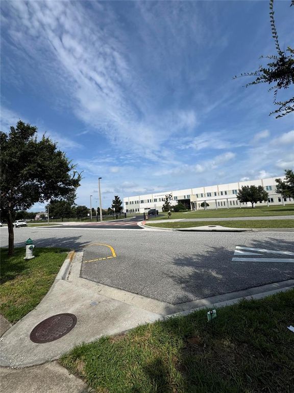 Image 43 of property listing at 11938 SILVERLAKE PARK DRIVE, Windermere, FL 34786