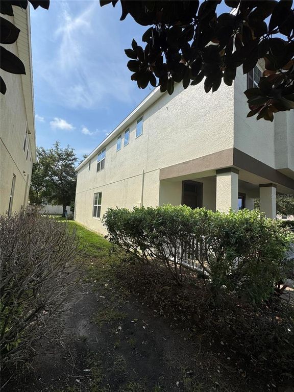 Image 44 of property listing at 11938 SILVERLAKE PARK DRIVE, Windermere, FL 34786