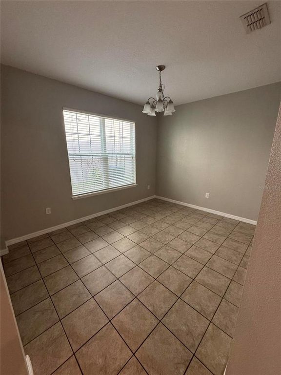 Image 7 of property listing at 11938 SILVERLAKE PARK DRIVE, Windermere, FL 34786