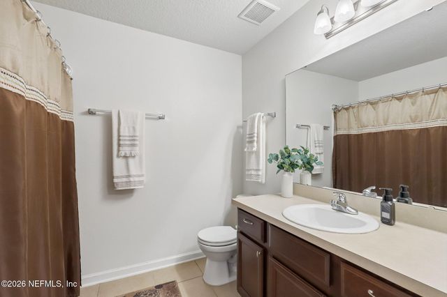 7039 DEER LODGE Circle 105, Jacksonville, FL 32256