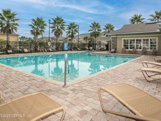 7039 DEER LODGE Circle 105, Jacksonville, FL 32256