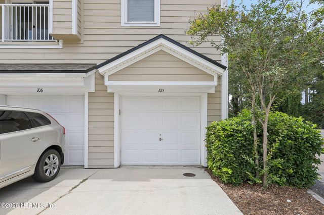 7039 DEER LODGE Circle 105, Jacksonville, FL 32256
