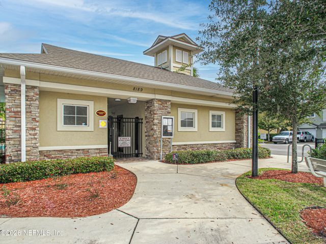 7039 DEER LODGE Circle 105, Jacksonville, FL 32256