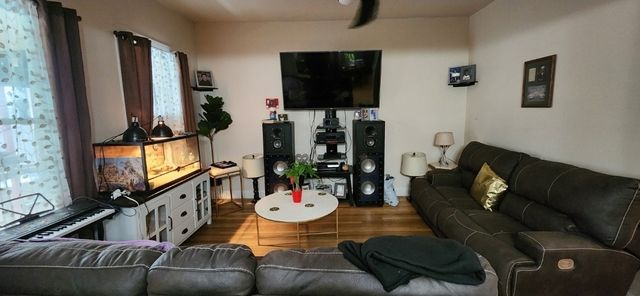 2046 N Narragansett Avenue, Chicago, IL 60639