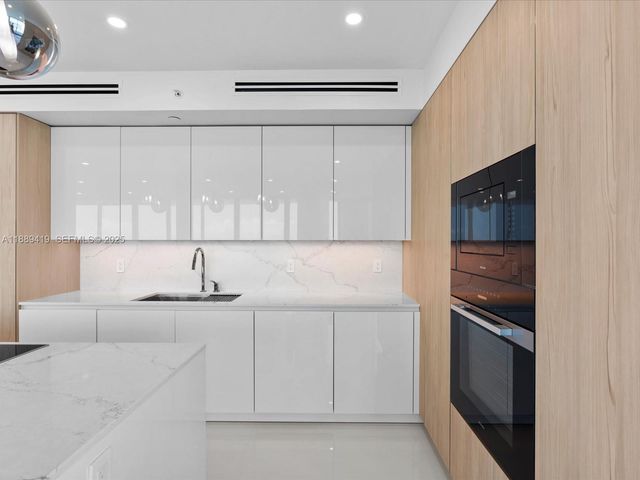 3101 S Ocean Drive 1608, Hollywood, FL 33019