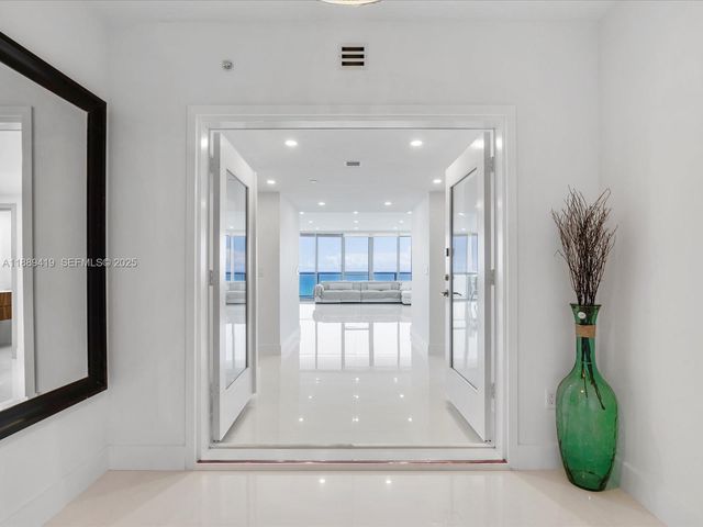 3101 S Ocean Drive 1608, Hollywood, FL 33019