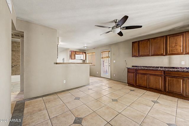 1516 W SHANGRI LA Road, Phoenix, AZ 85029