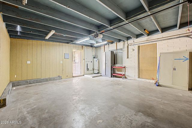 1516 W SHANGRI LA Road, Phoenix, AZ 85029