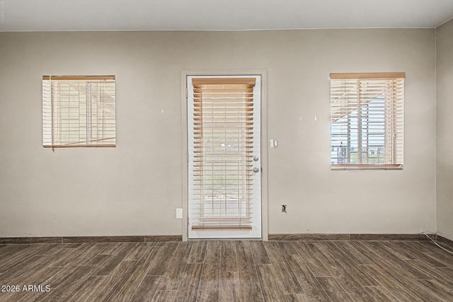 1516 W SHANGRI LA Road, Phoenix, AZ 85029