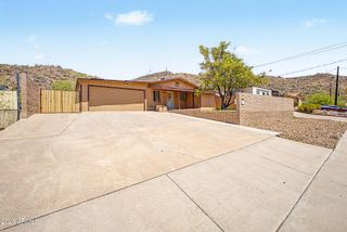 1516 W SHANGRI LA Road, Phoenix, AZ 85029
