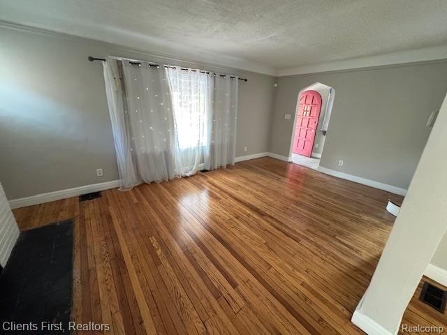 18467 Santa Rosa Drive, Detroit, MI 48221