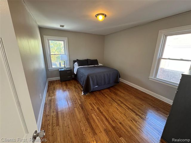 18467 Santa Rosa Drive, Detroit, MI 48221