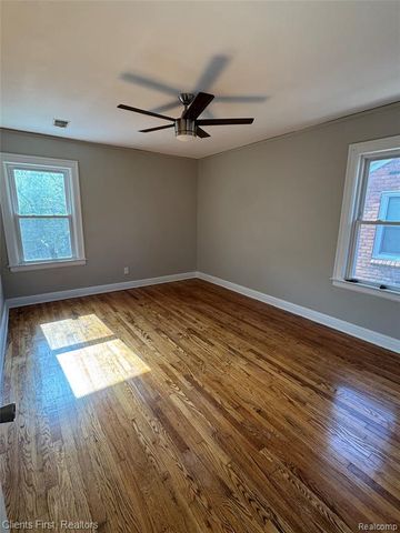 18467 Santa Rosa Drive, Detroit, MI 48221