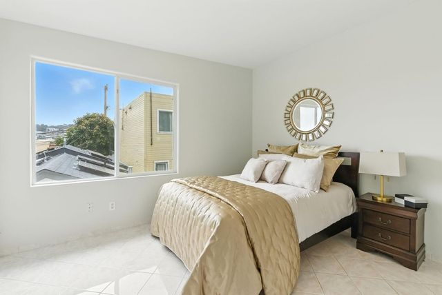 230 Rhine Street, San Francisco, CA 94112