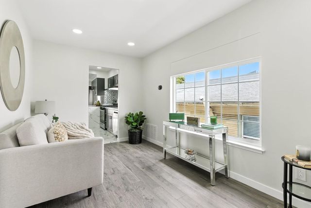 230 Rhine Street, San Francisco, CA 94112