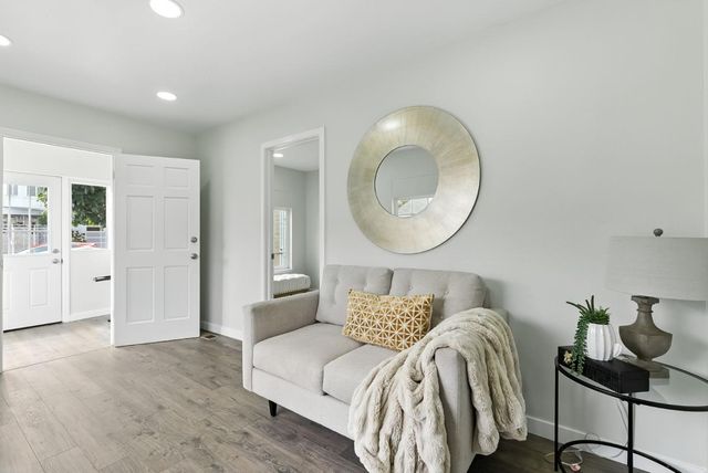 230 Rhine Street, San Francisco, CA 94112