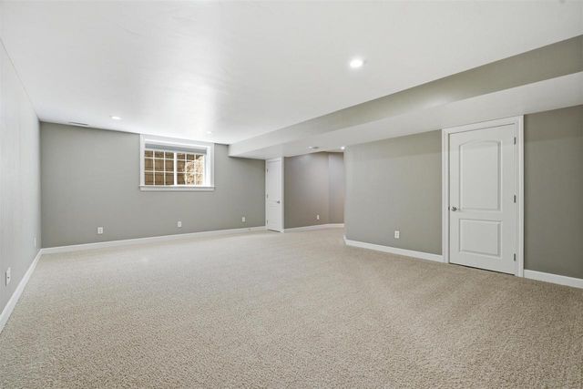 1594 KINGSWOOD DRIVE, Neenah, WI 54956