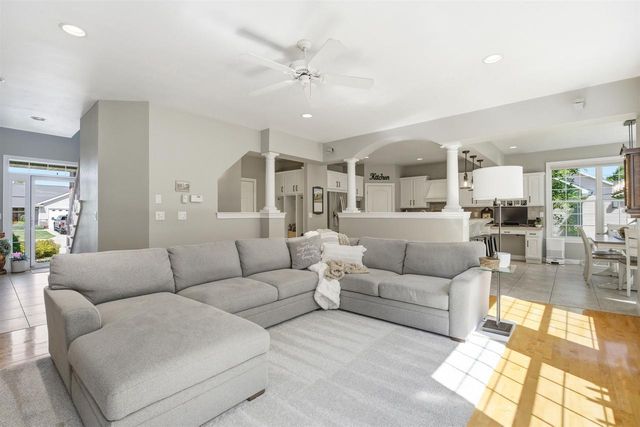 1594 KINGSWOOD DRIVE, Neenah, WI 54956