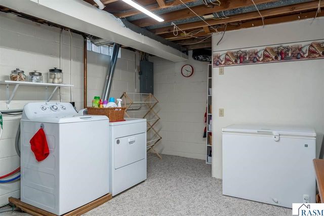 220 Alta Drive, Mankato, MN 56001