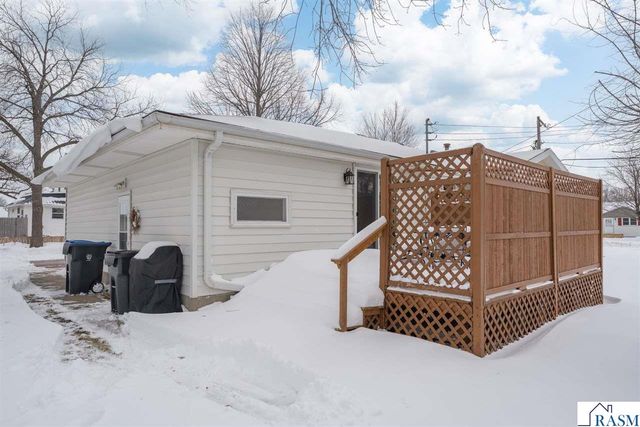 220 Alta Drive, Mankato, MN 56001