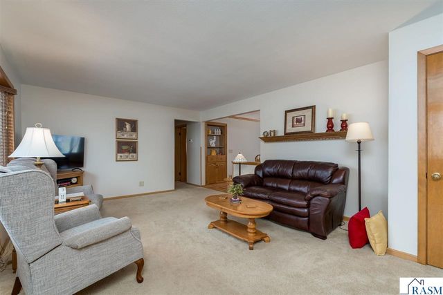 220 Alta Drive, Mankato, MN 56001