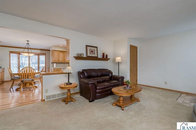 220 Alta Drive, Mankato, MN 56001