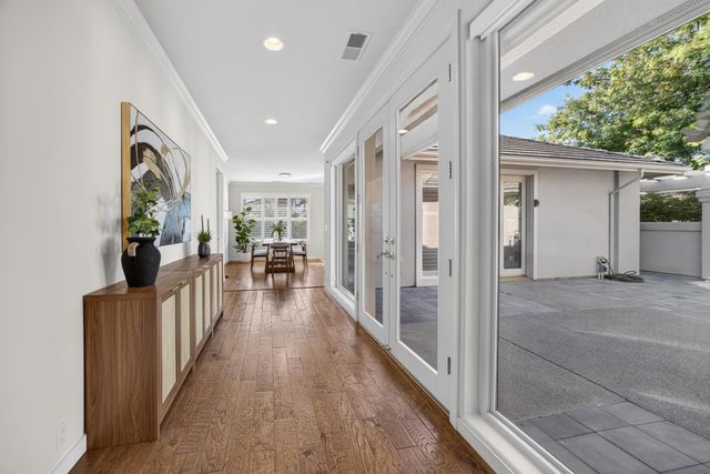 9596 Golf Course Ln, Elk Grove, CA 95758