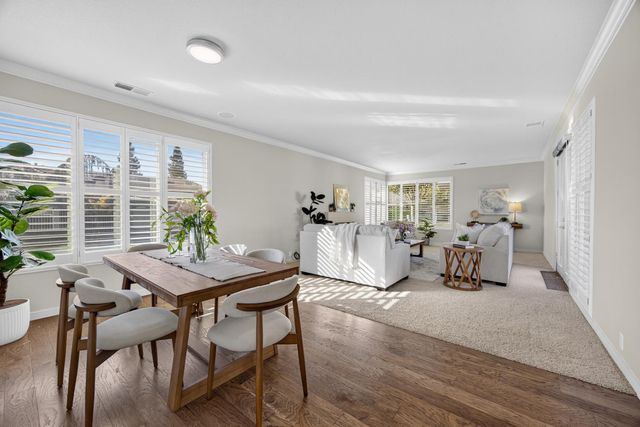 9596 Golf Course Ln, Elk Grove, CA 95758