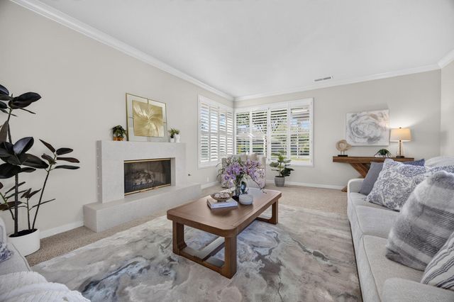 9596 Golf Course Ln, Elk Grove, CA 95758
