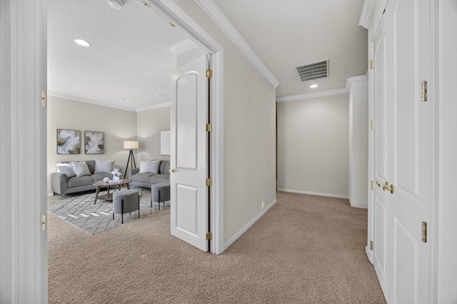 9596 Golf Course Ln, Elk Grove, CA 95758