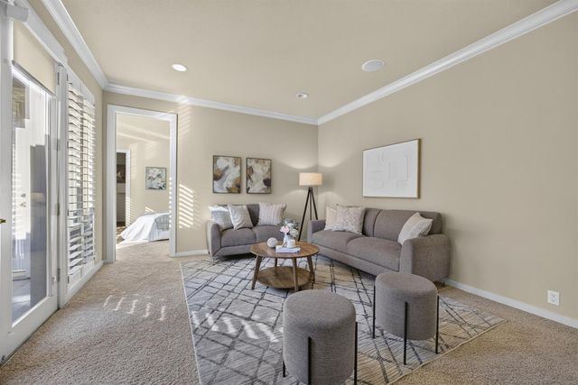 9596 Golf Course Ln, Elk Grove, CA 95758