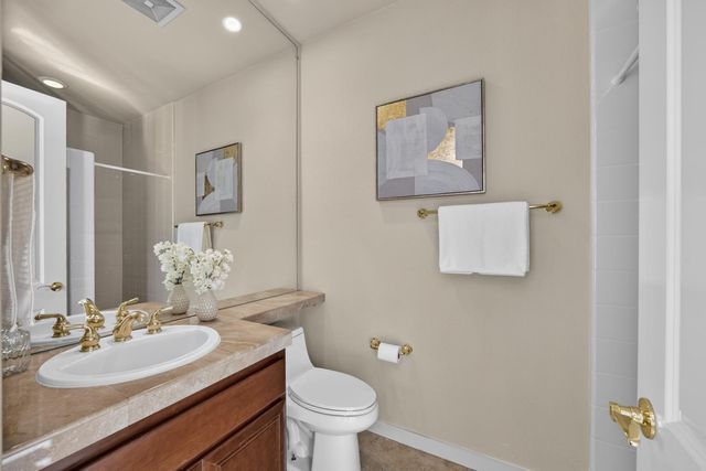 9596 Golf Course Ln, Elk Grove, CA 95758