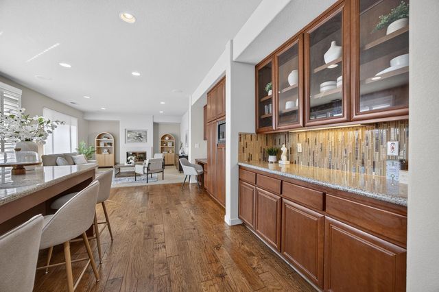9596 Golf Course Ln, Elk Grove, CA 95758