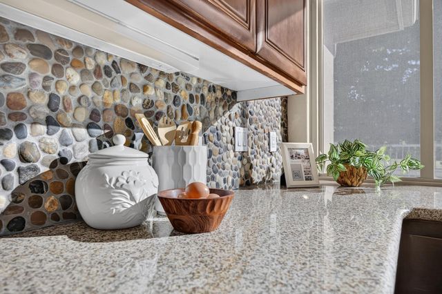 9596 Golf Course Ln, Elk Grove, CA 95758