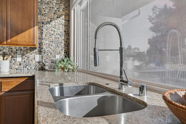 9596 Golf Course Ln, Elk Grove, CA 95758