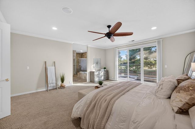 9596 Golf Course Ln, Elk Grove, CA 95758
