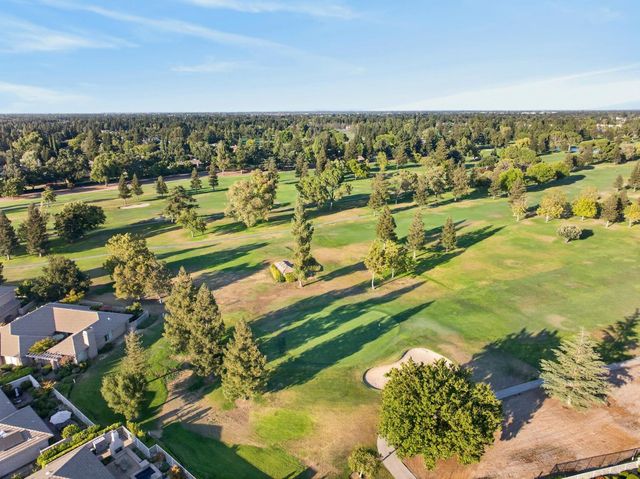 9596 Golf Course Ln, Elk Grove, CA 95758