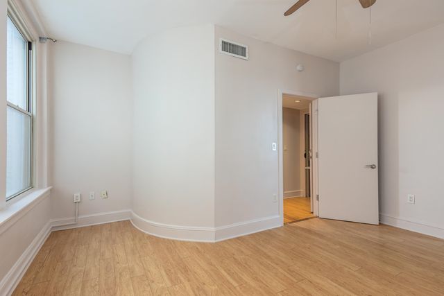 66 Monroe Ave Apt 1008, Memphis, TN 38103