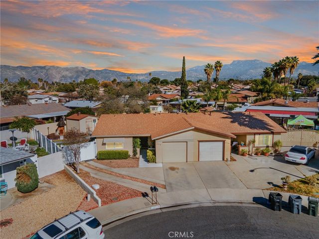 2372 Antigua Court, Hemet, CA 92545