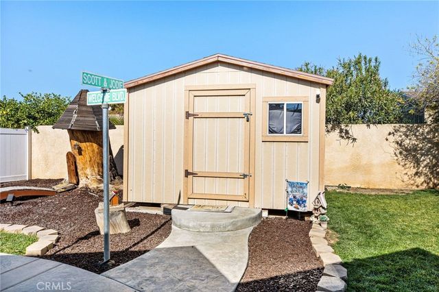 2372 Antigua Court, Hemet, CA 92545