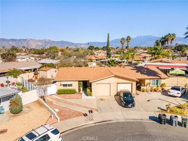2372 Antigua Court, Hemet, CA 92545