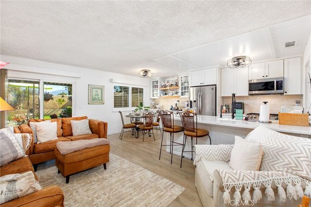 2372 Antigua Court, Hemet, CA 92545