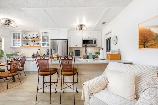 2372 Antigua Court, Hemet, CA 92545