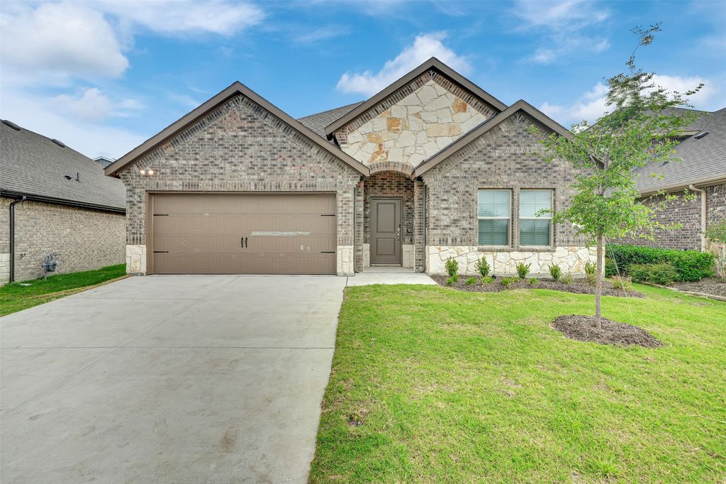 312 Pleasant Hill Lane, Fate, TX 75189